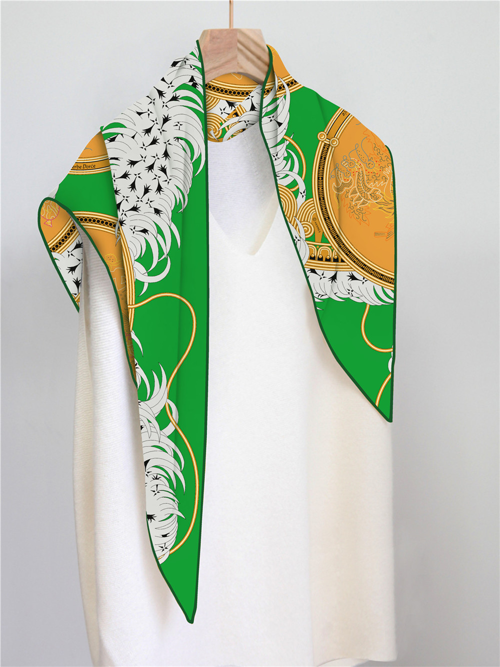 Triangle Silk Scarf Shawls Lux - Luxury Bags And Accessories recension och pris