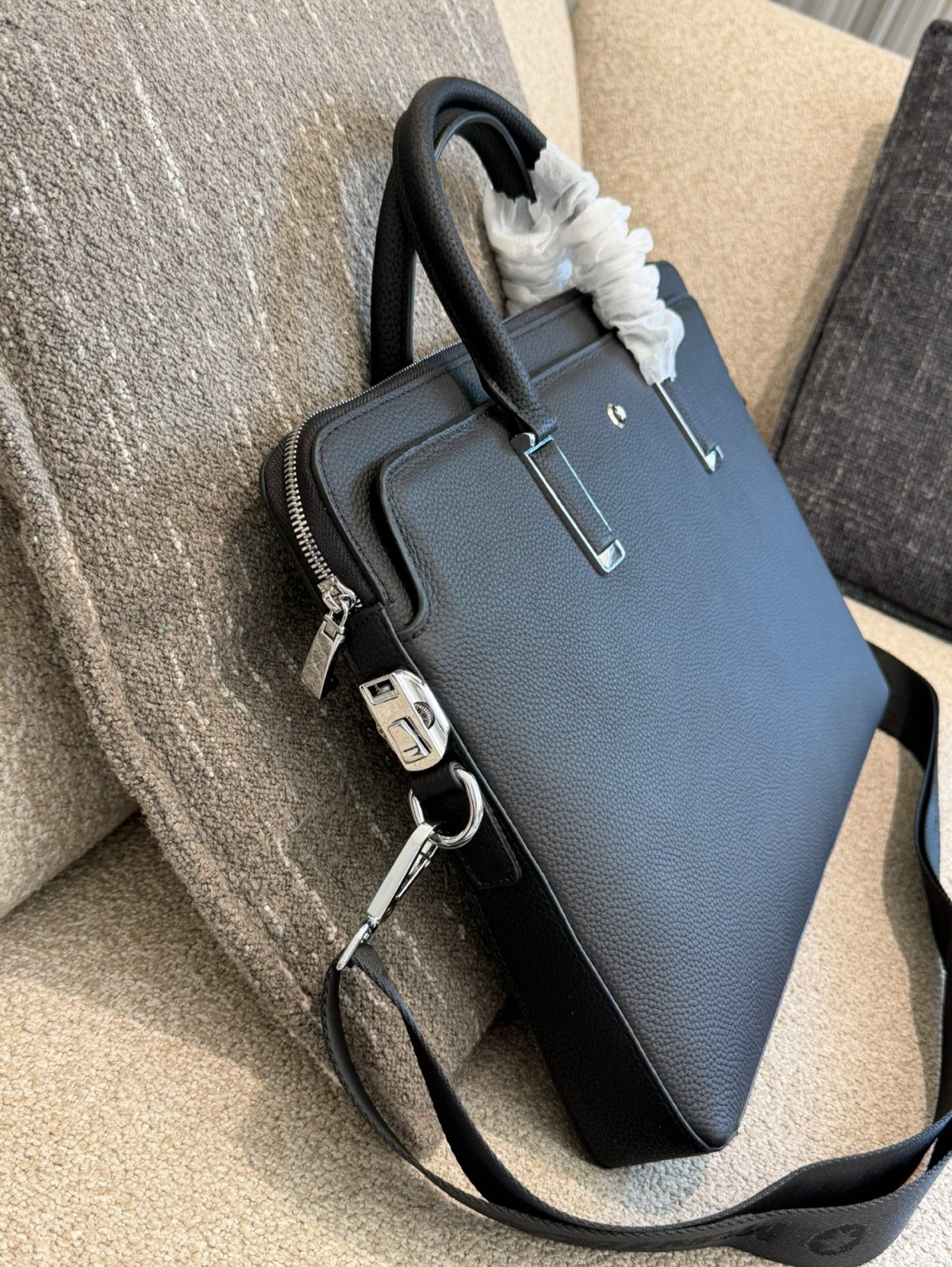 Luxury Men's Top Handle Bags L - Luxury Bags That Fit Laptop recension och pris