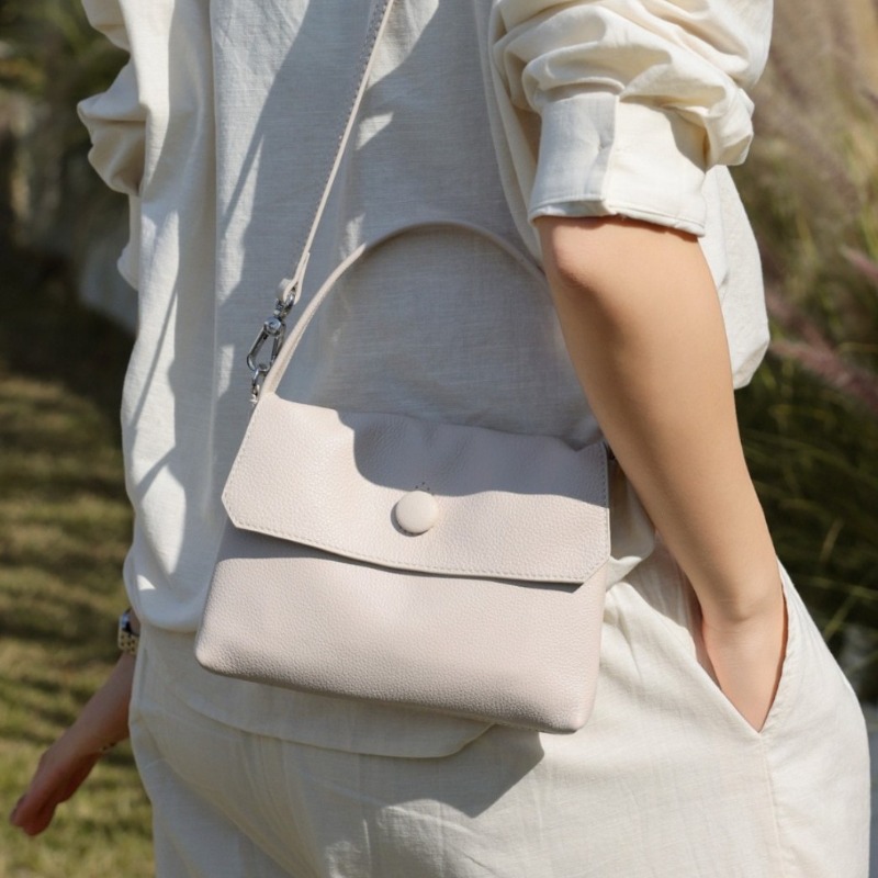 2026 New Women Button Detail H - Structured Handbag Top Handle recension och pris