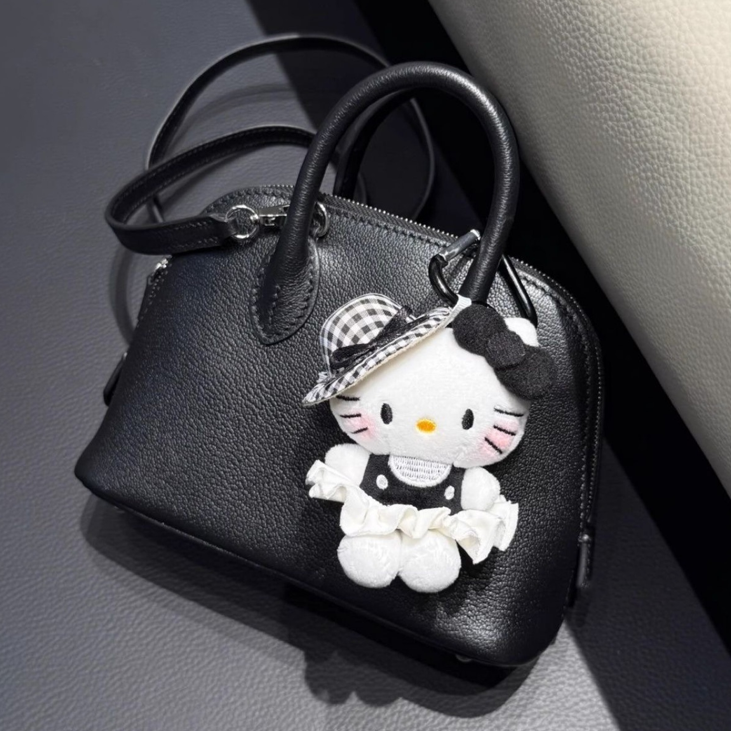 Plaid Skirt Cherry Blossom Kit - Luxury Bags And Accessories recension och pris