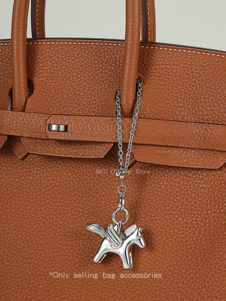 Luxury Brass Pegasus Bag Charm - Luxury Bags Hermes recension och pris