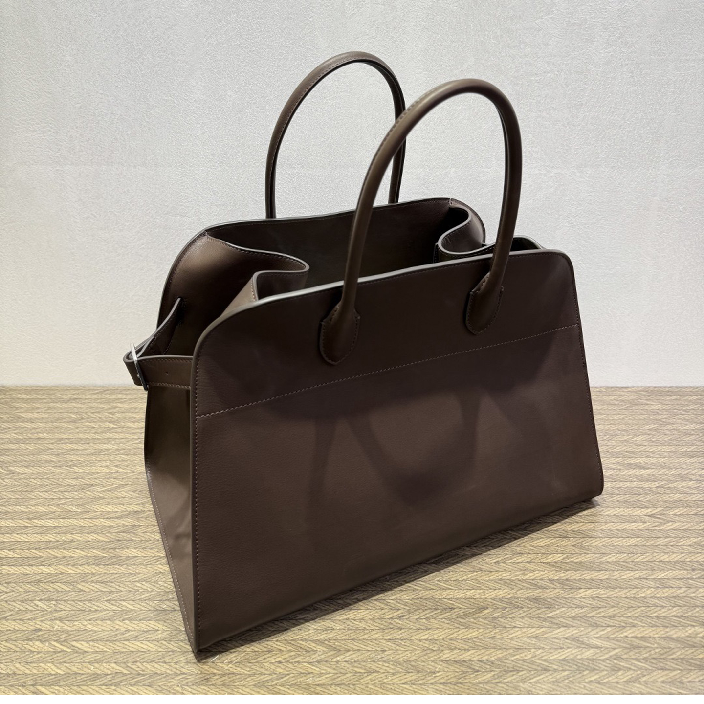 Structured Top Grain Leather H - Structured Handbag Top Handle recension och pris