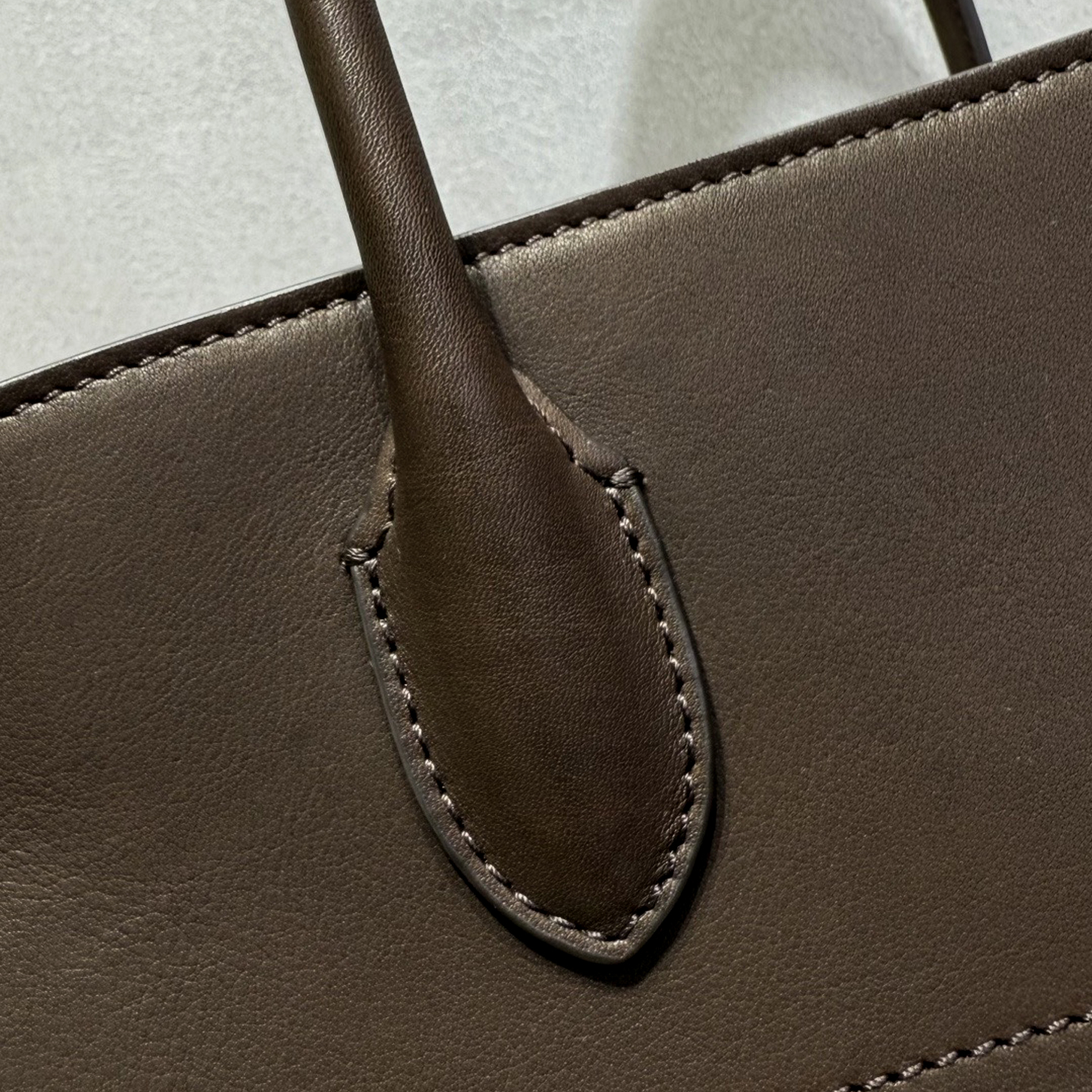 Structured Top Grain Leather H - Structured Handbag Top Handle recension och pris