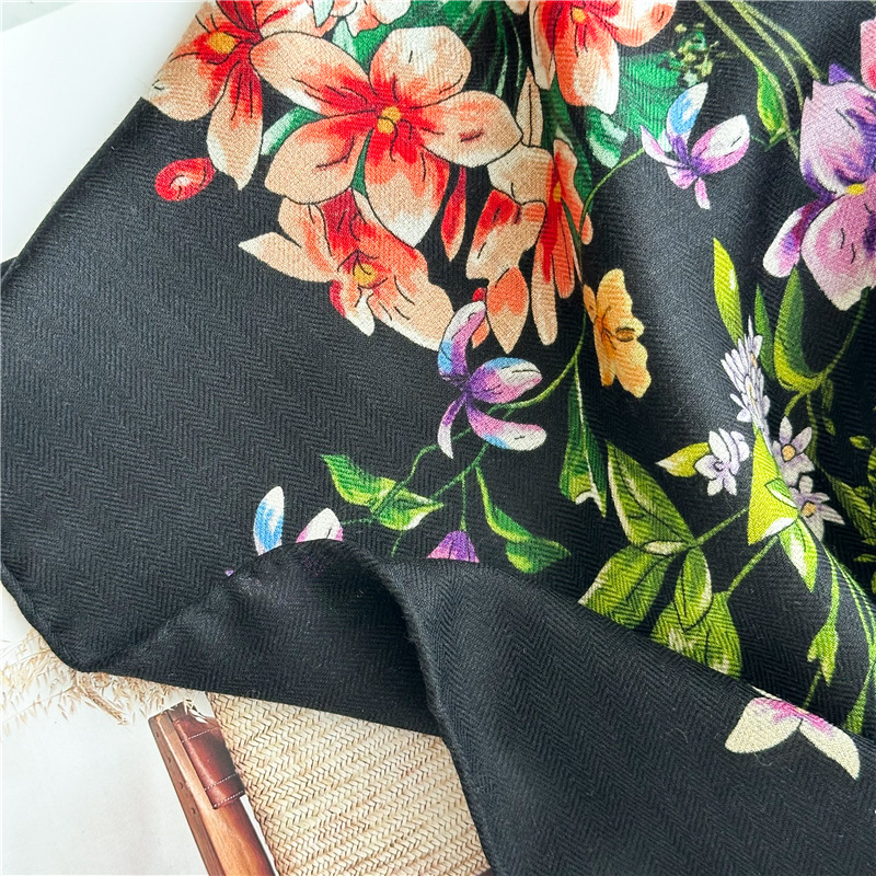 Winter Wool Silk Scarf Luxury  - Luxury Bags And Accessories recension och pris