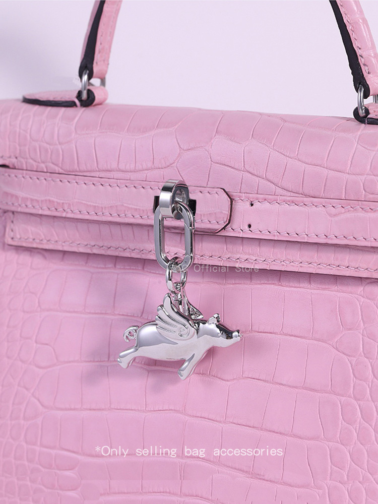 Luxury Brass Fliggy Bag Charm  - Luxury Bags Hermes recension och pris