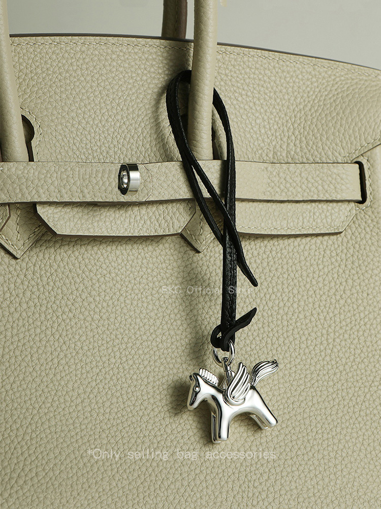 Luxury Brass Pegasus Bag Charm - Luxury Bags Hermes recension och pris
