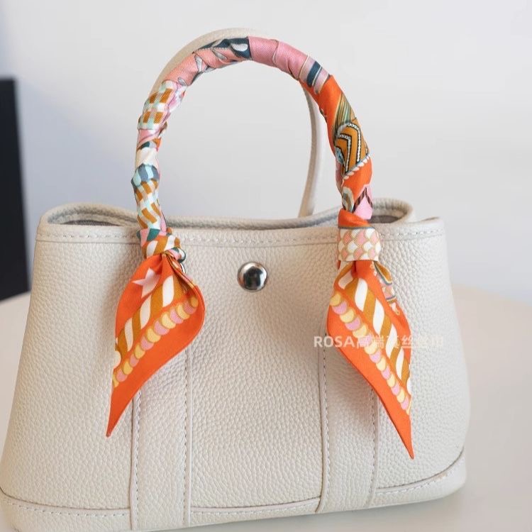 Luxury Long Scarf with Epaulet - Luxury Bags Hermes recension och pris
